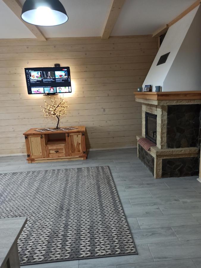 Brand New 2020 Specious Apartment Druzi 2 Palyanytsya Luaran gambar